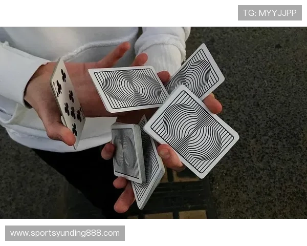 三公纸牌游戏玩家社区交流平台分享实战心得与技巧秘籍